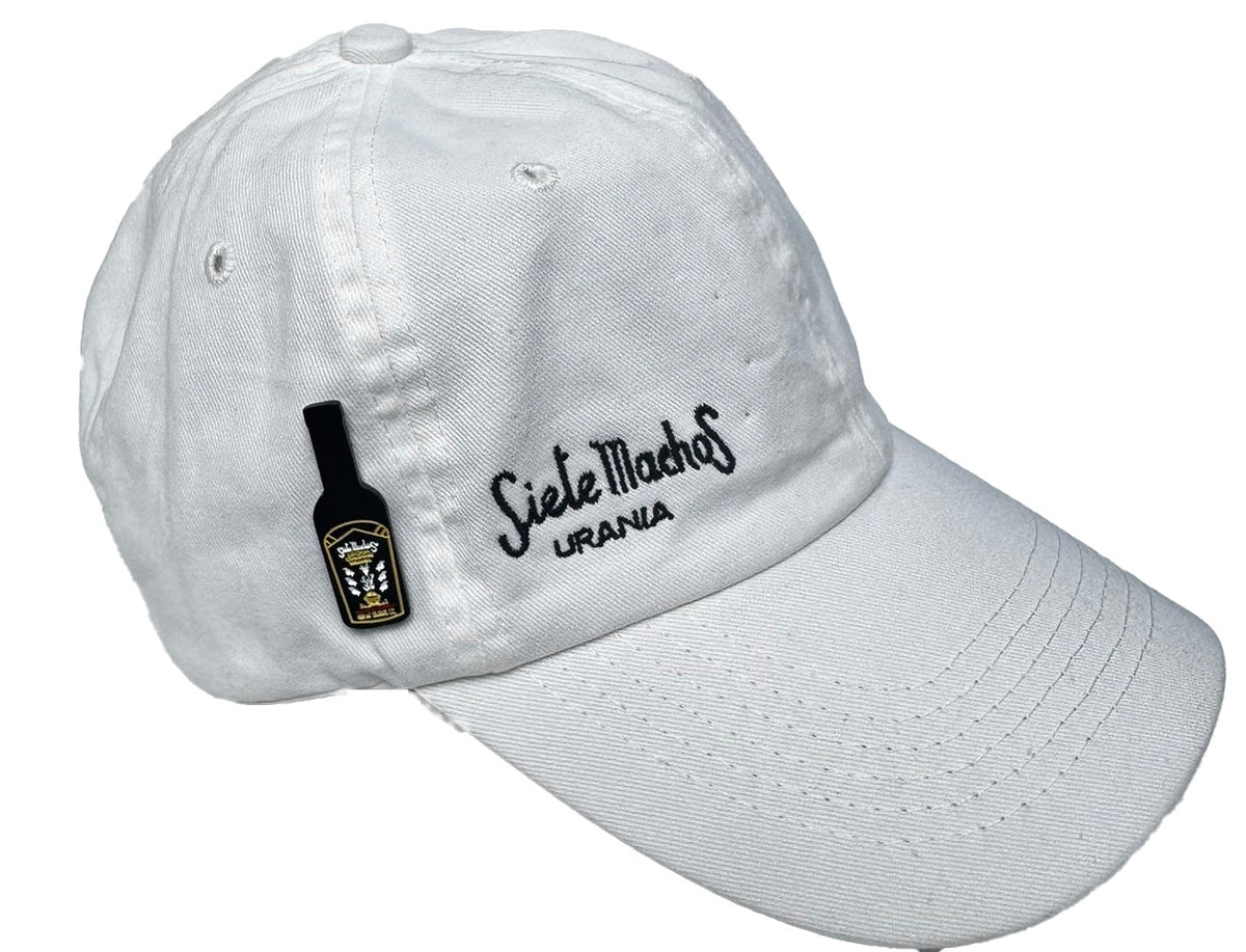 Gorra con pin de Botella